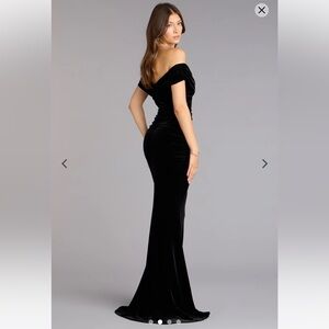 Elegant Black Velvet Evening Gown